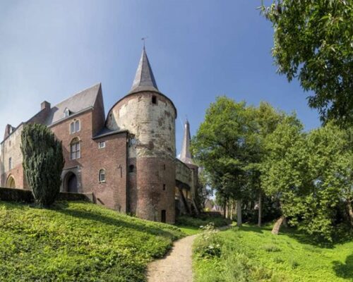 Kasteel Horn 30 minuten rijden met de auto vanaf Vakantie Meerlo